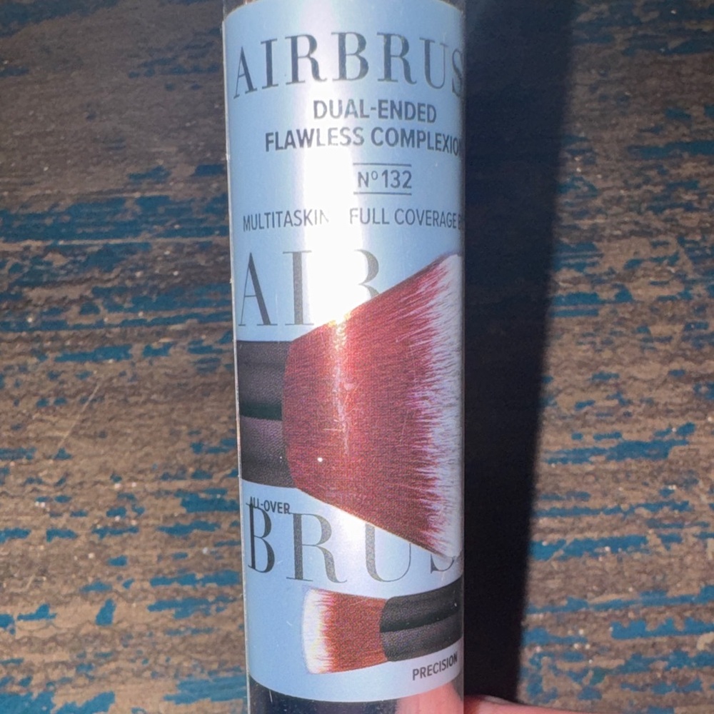 IT Cosmetics Airbrush Dual-Ended Complexion Brush #132